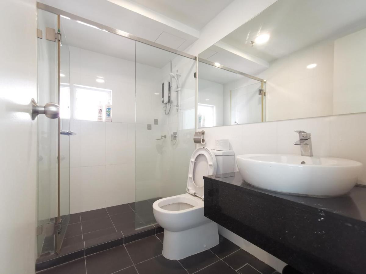 Maritime Suites Holiday Rental George Town Zewnętrze zdjęcie